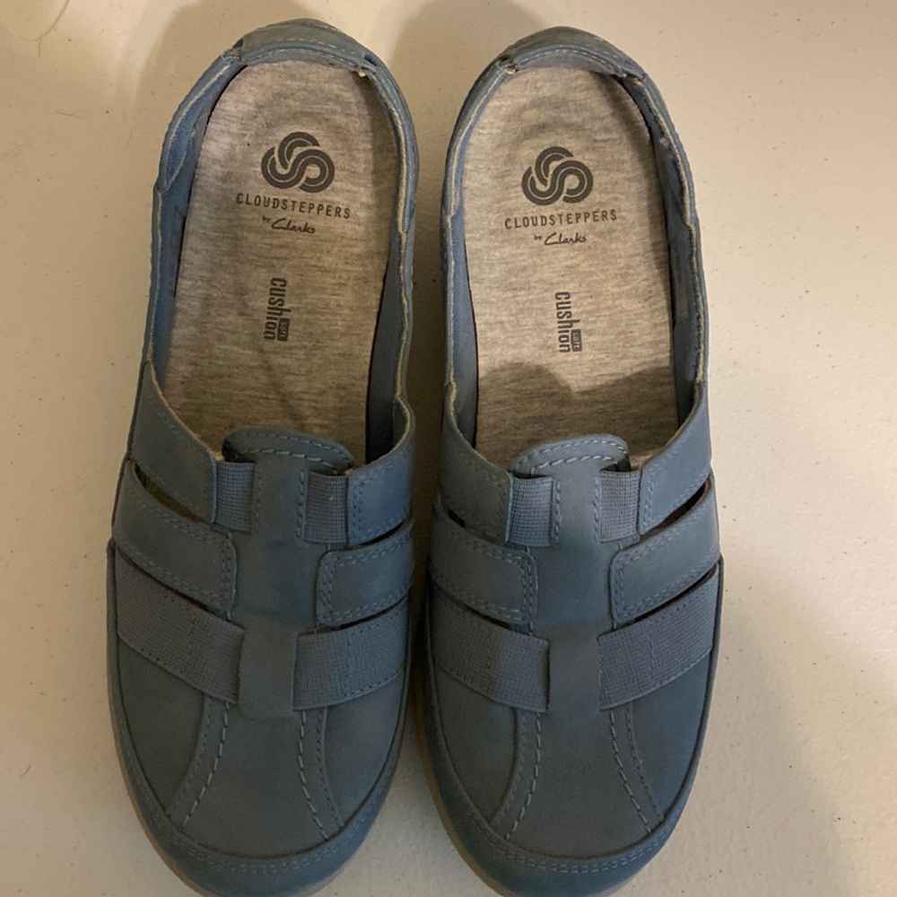 Clarks Cloud steppers denim blue shoes size 7.5